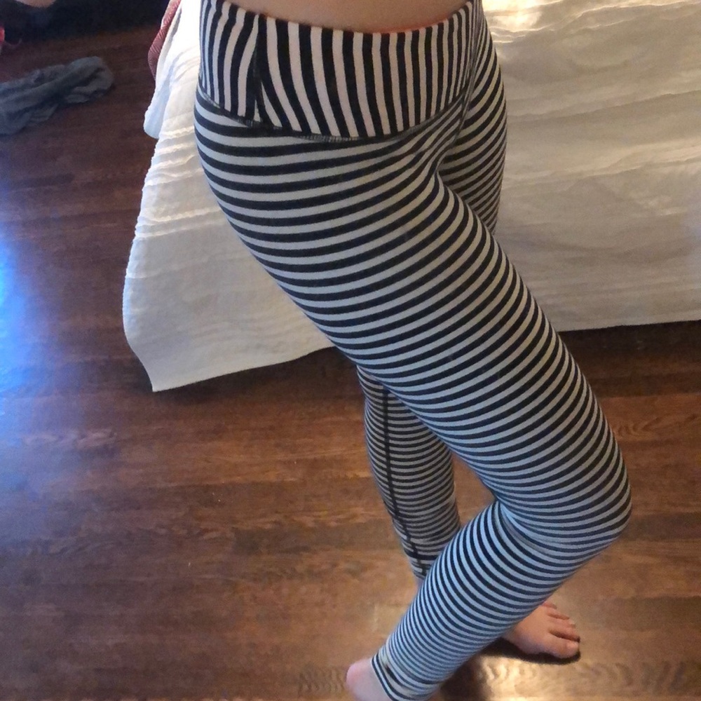 Stripped leggings